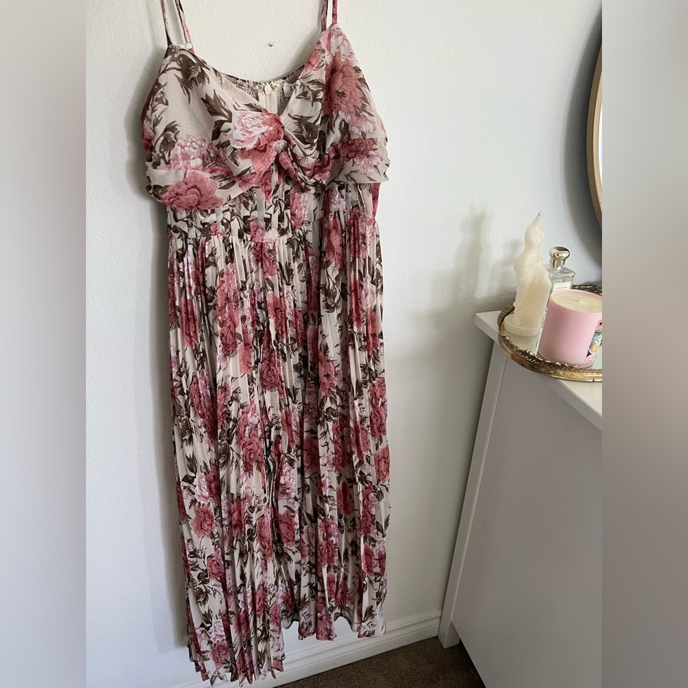 NWT Storia Floral Dress Size Large